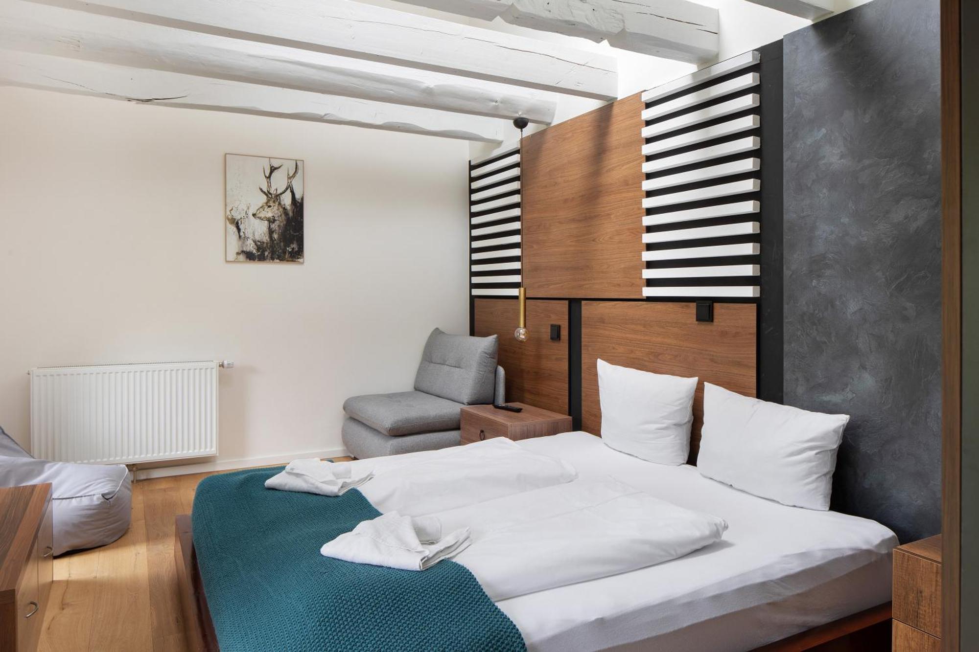 Skylodges